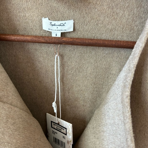 Gorgeous OVERSIZED new coat with detachable scarf NEW WITH TAGS Coat!! - Picture 6 of 7